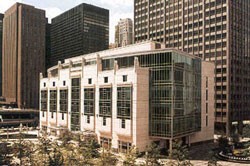 The Gleacher Center is the downtown home of the University of Chicago